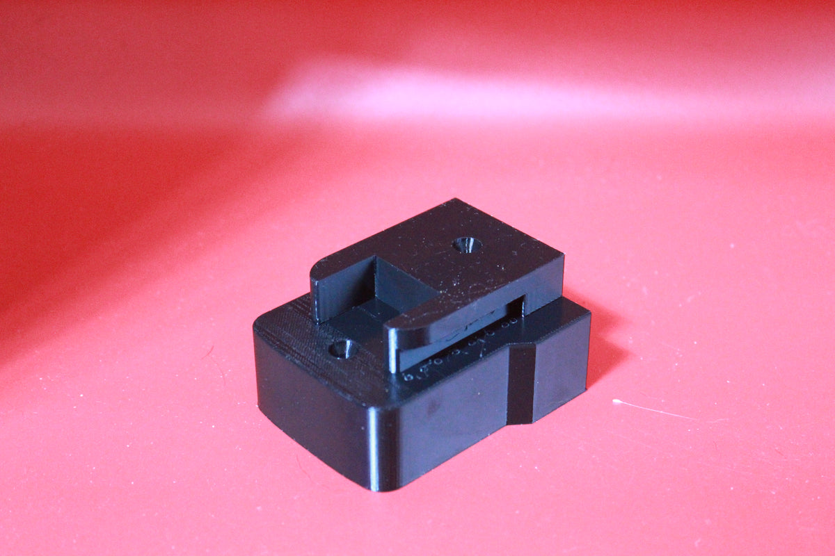 M18 Tool Holder Mount