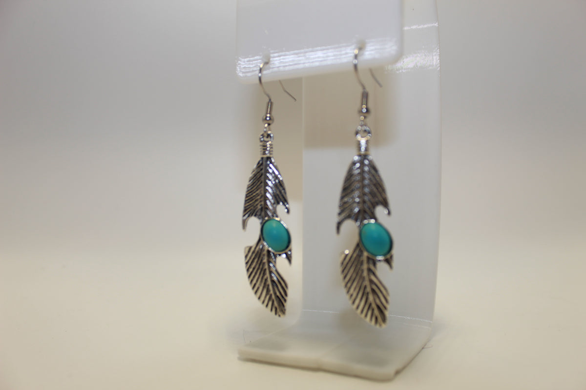 Retro Feather Pendant Style Earrings